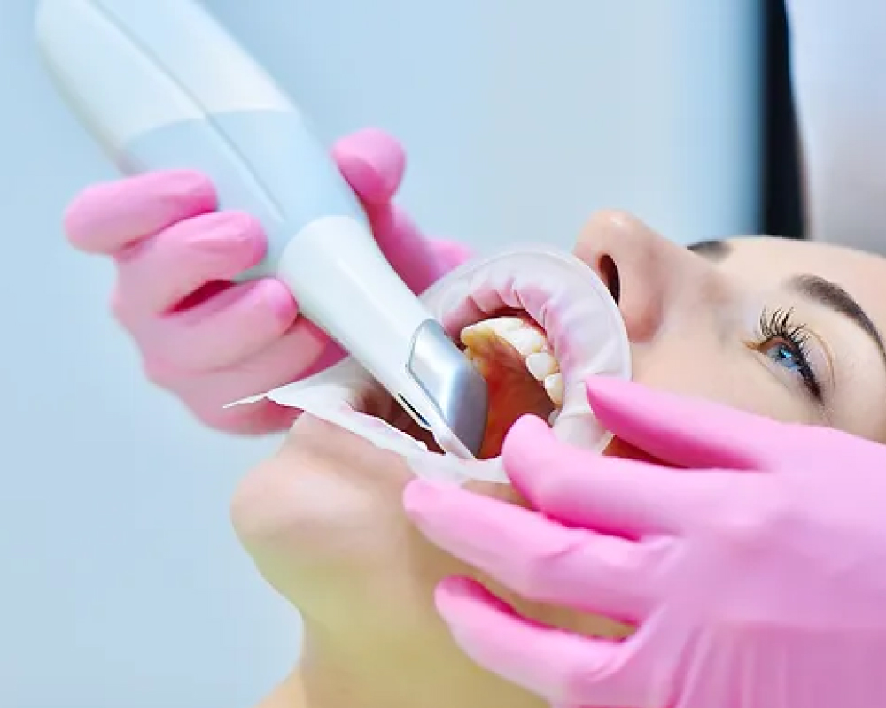 Esseti_dentista_magenta_scanner_3d